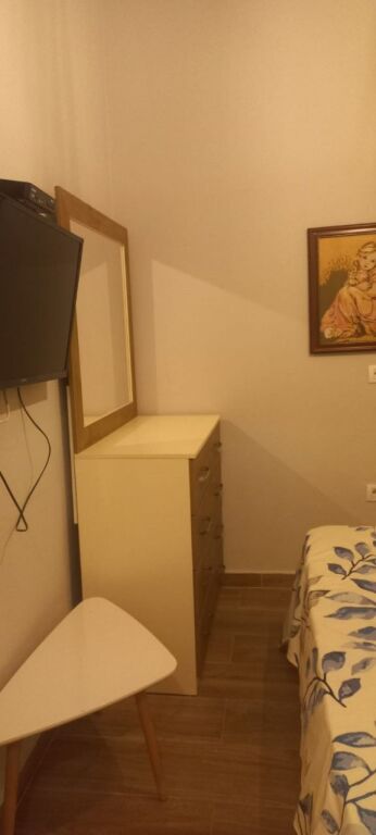 Apartment 1+1 for rent in Fresk (32, 000 leke)