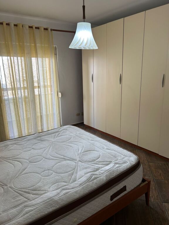Apartament 2+1 per qera