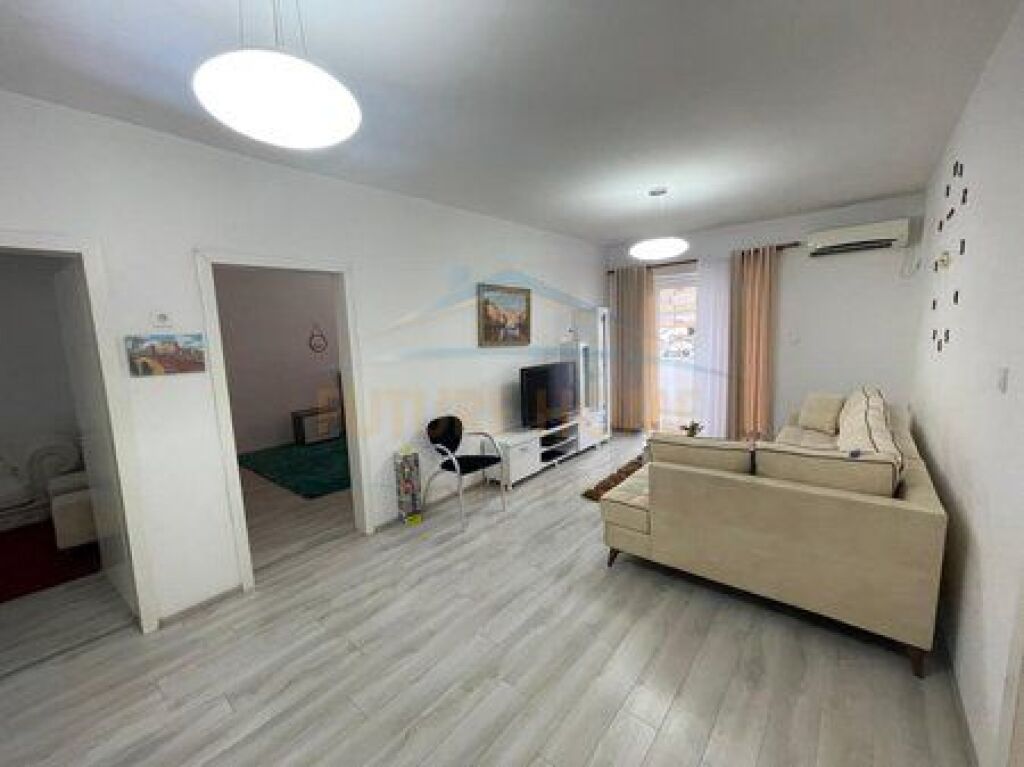 Qera, Apartament 2+1 , Bllok , Tirane