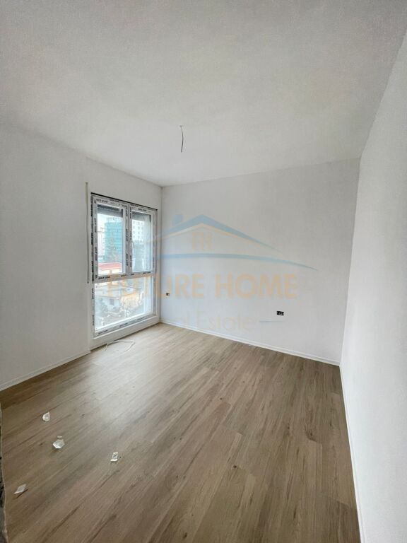 Shitet, Apartament 2+1+2, Bulevardi i Ri, Rruga Jordan Misja.