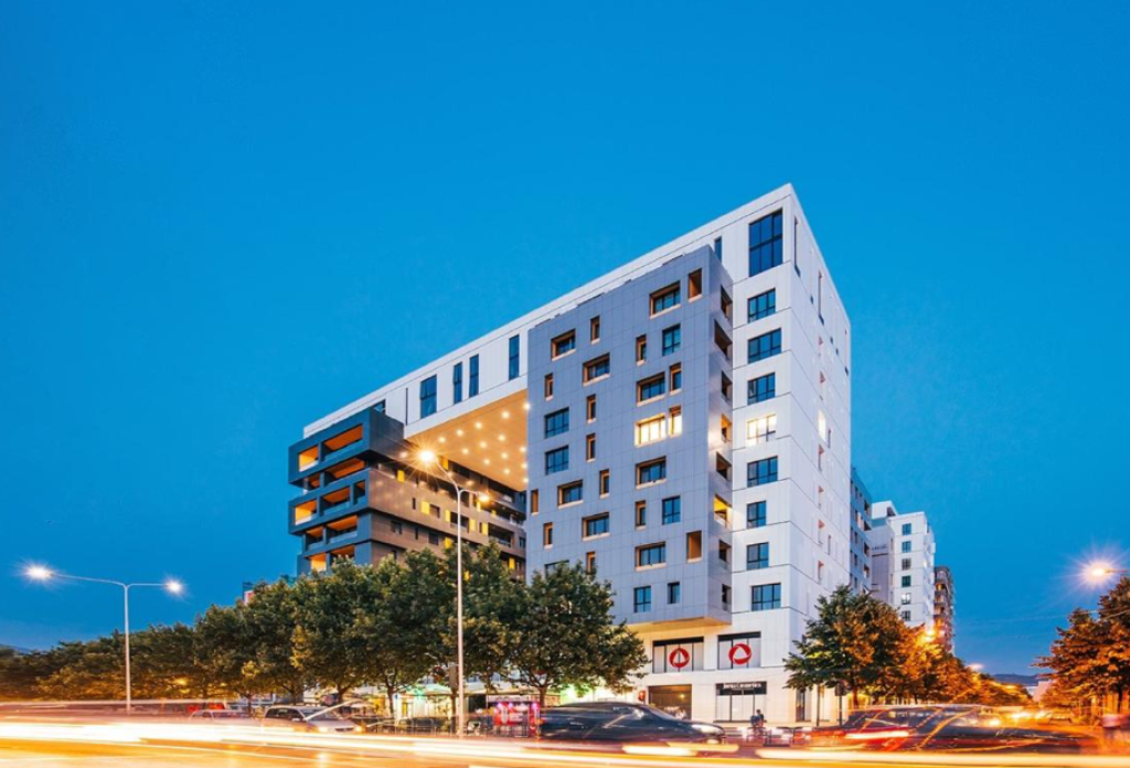 🏢 Appartamento 3+1 + 2 Posti Auto in Vendita – Square 21