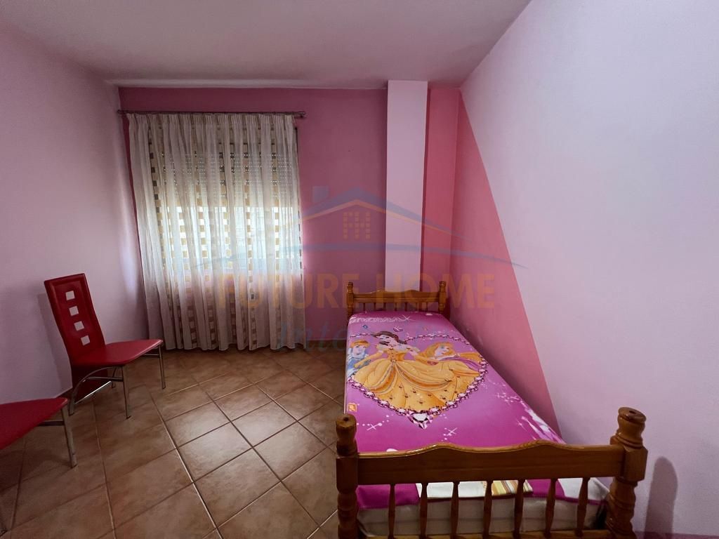 Affitto, Appartamento 2+1, Via Kavajës, Tirana.