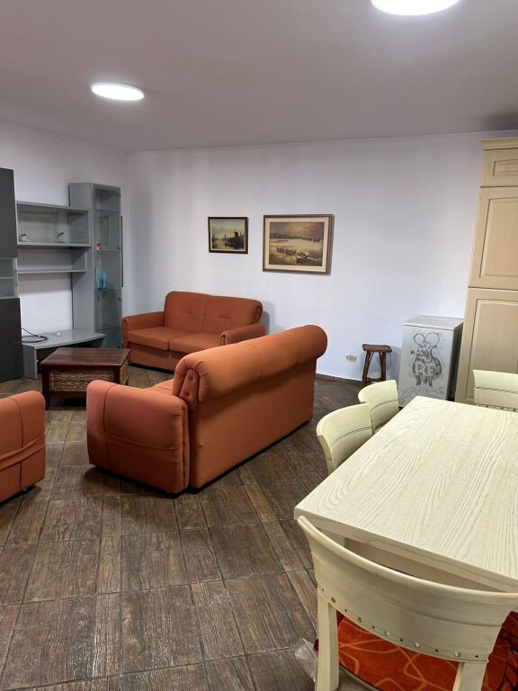 Apartament 2+1 per qera