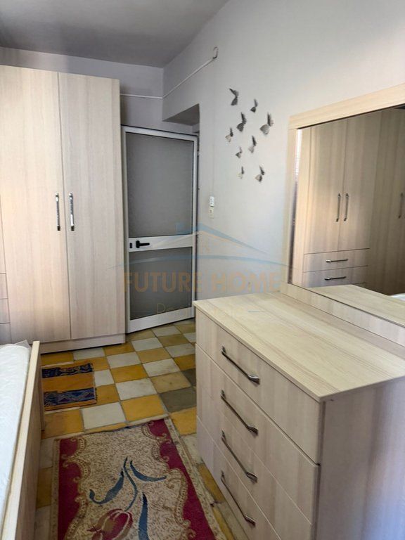 Qera, Apartament 1+1 , Porcelan