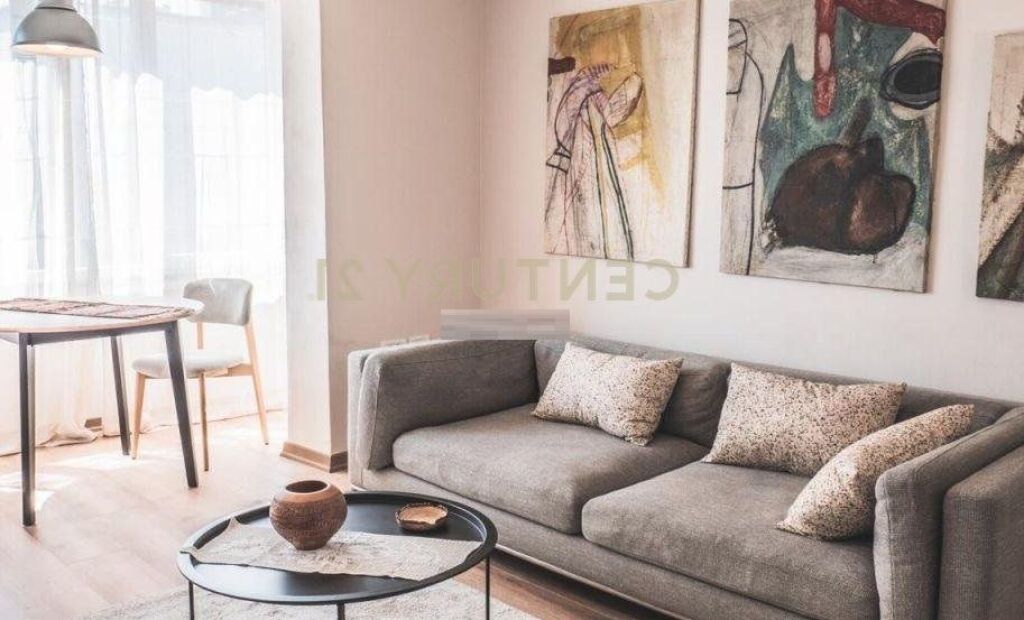 Affittiamo appartamento 1+1 in Via Fortuzi