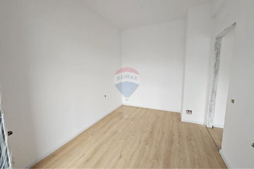 Apartament - Për Shitje - Kompleksi Mangalem, Tiranë