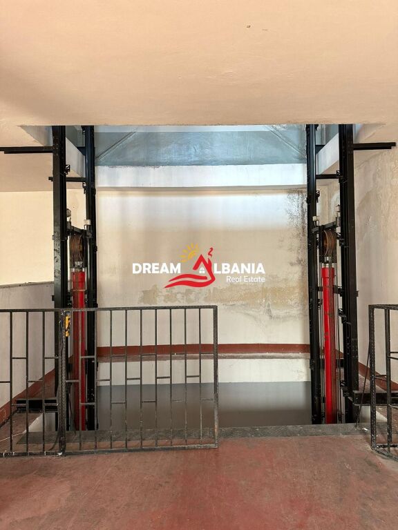 Godine 3 kateshe kapanon ne shitje ne Vore prane Autostrades Tirane-Durres (ID 4181071 ).