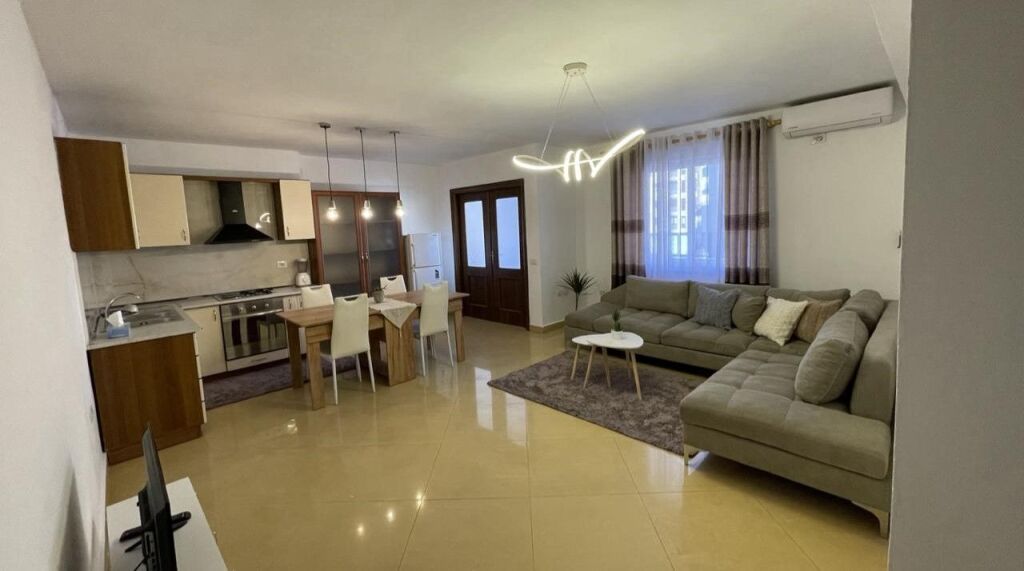 🏡 JEPET ME QIRA APARTAMENT 2+1 – Sheshi Skënderbej, pranë Galerisë