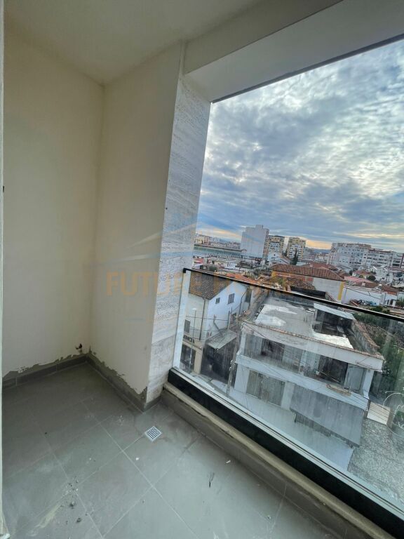 Shitet, Apartament 2+1+2, Bulevardi i Ri, Rruga Jordan Misja. DB39339