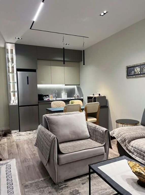 🏢Viale Zogu i Pare, vicino al Ministero della Giustizia, si affitta appartamento arredato 1+1. 870 Euro