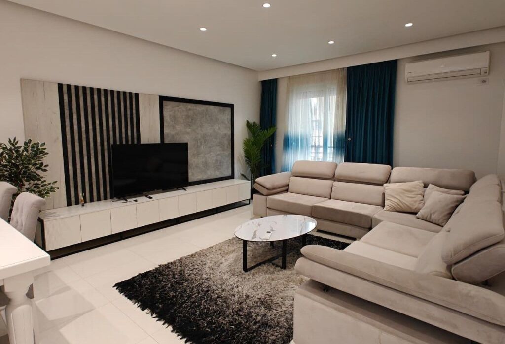 Affittasi appartamento 2+1+ posto auto