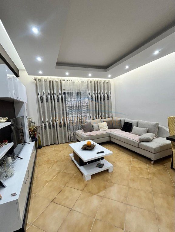 Affitto, Appartamento 2+1, Fresk, Tirana