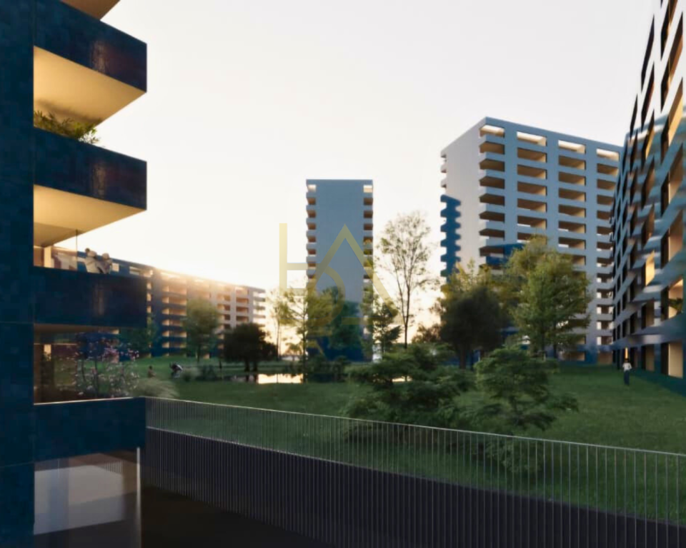 8 Kullat – Mezez, Tiranë