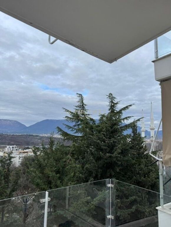 AFFITTIAMO APPARTAMENTO 2+1, GIARDINO BOTANICO!