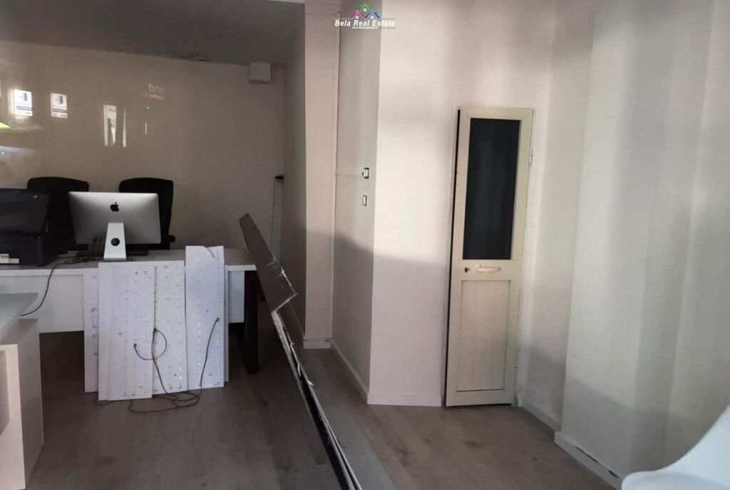 Shop For Rent At Komuna e Parisit ( ID BD21800) Tirane