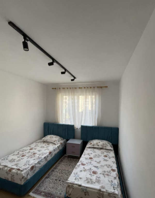 🏢 Jepet me Qira Apartament 2+1 – Sheshi Skënderbej | pranë Galerisë  ▫️