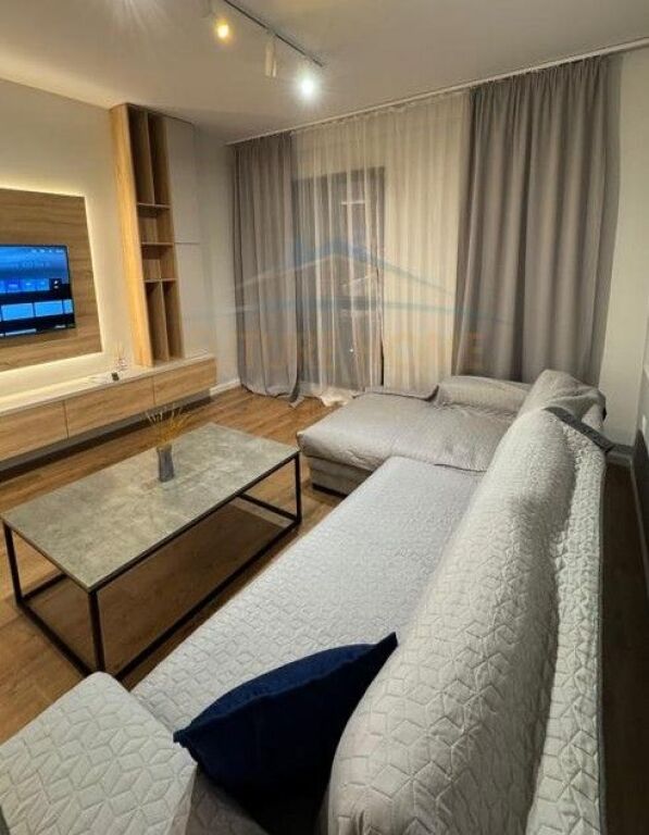 Shitet, Apartament 2+1, Kompleksi "Arlis", Farmacia 10