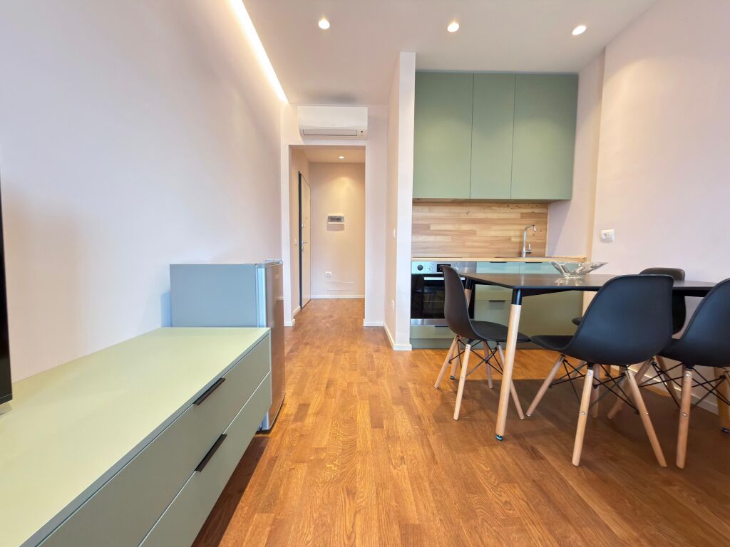 Monolocale con ascensore 500 euro in affitto a Rr.Elbasanit