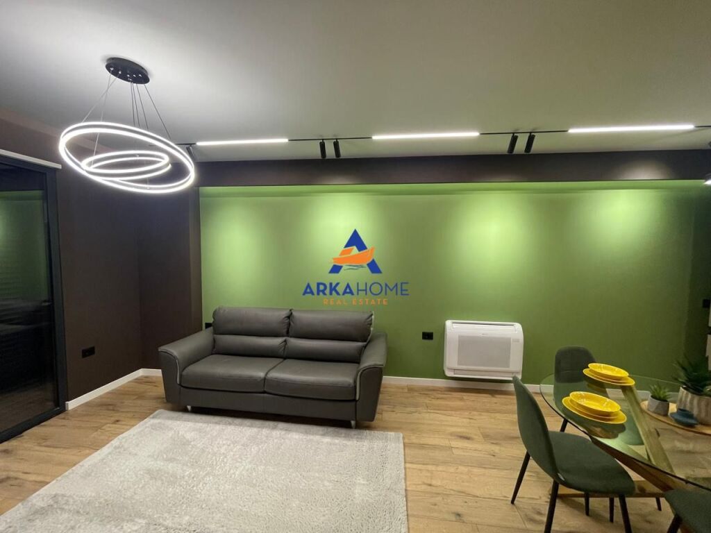 APPARTAMENTO IN AFFITTO 2+1+BALCONE+POSTO AUTO "KOMUNA E PARISIT" 1300 EURO