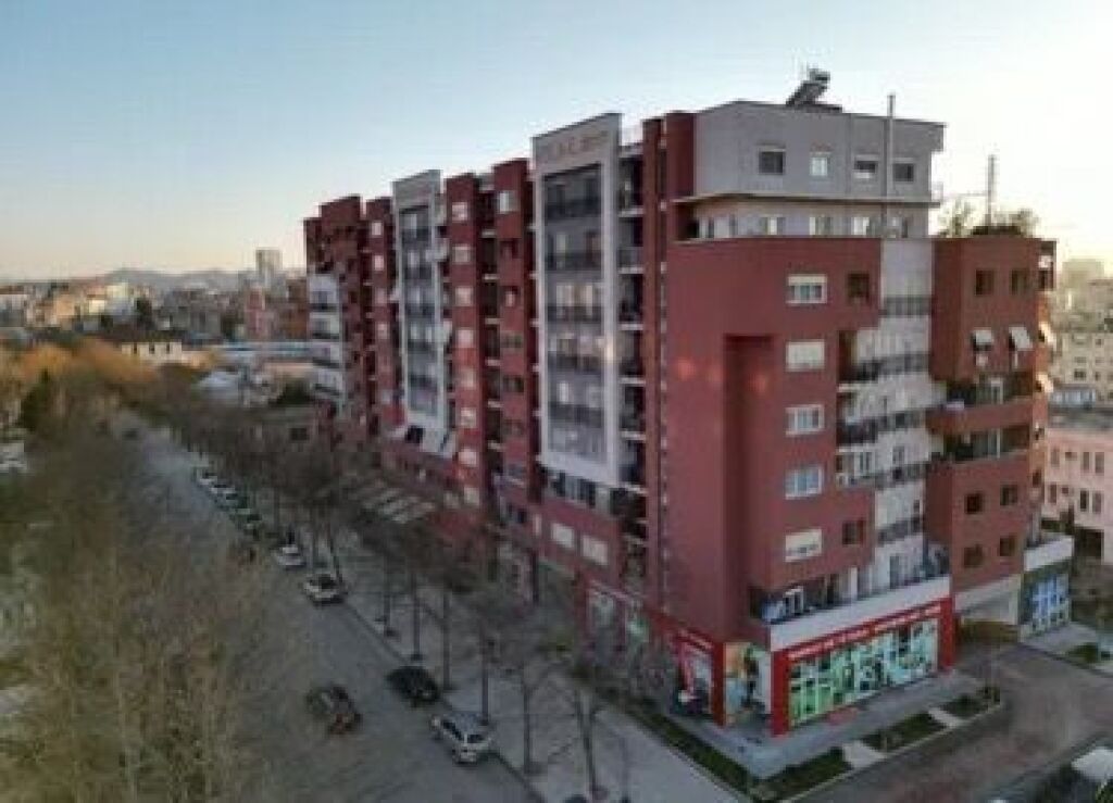 APARTAMENT ME QERA 1+1 5 MAJI 40.000 LEKE