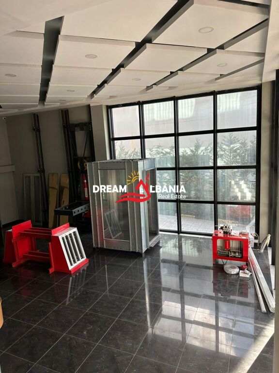 Godine 3 kateshe kapanon ne shitje ne Vore prane Autostrades Tirane-Durres (ID 4181071 ).