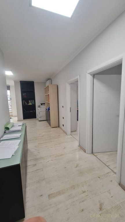 VICINO AL 21 DICEMBRE VENDIAMO APPARTAMENTO 2+1, VIA SALI BUTKA