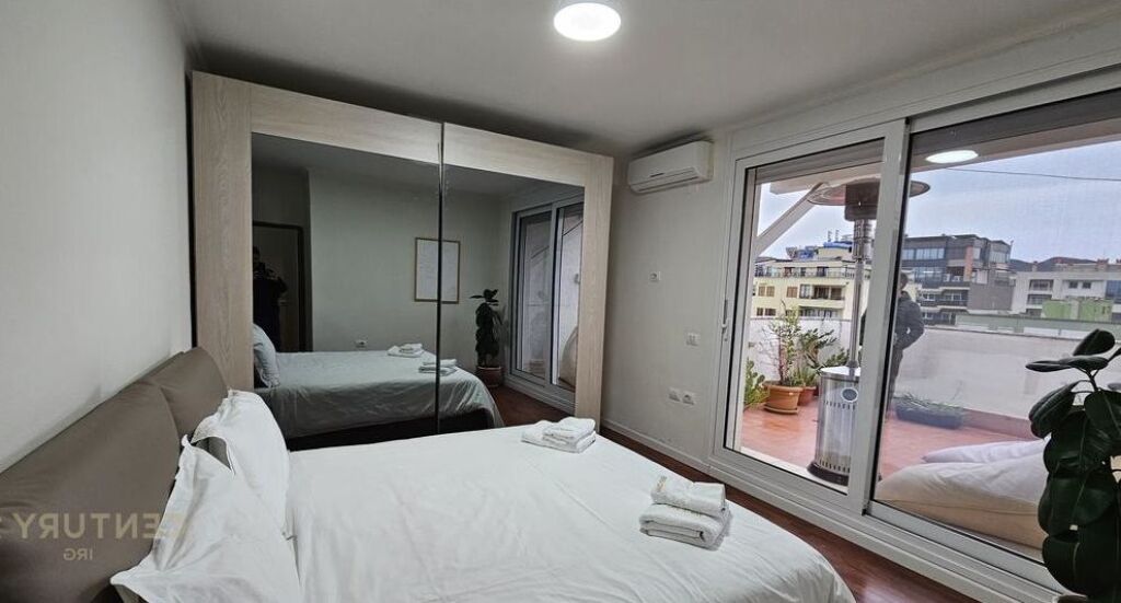 Shitet apartament 3+1+2 ne Bllok!