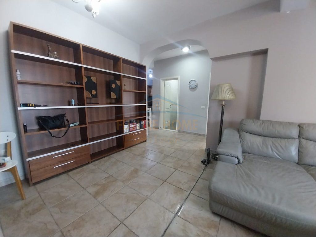 Affitto, Appartamento 3+2, Via Haxhi Dalliu.