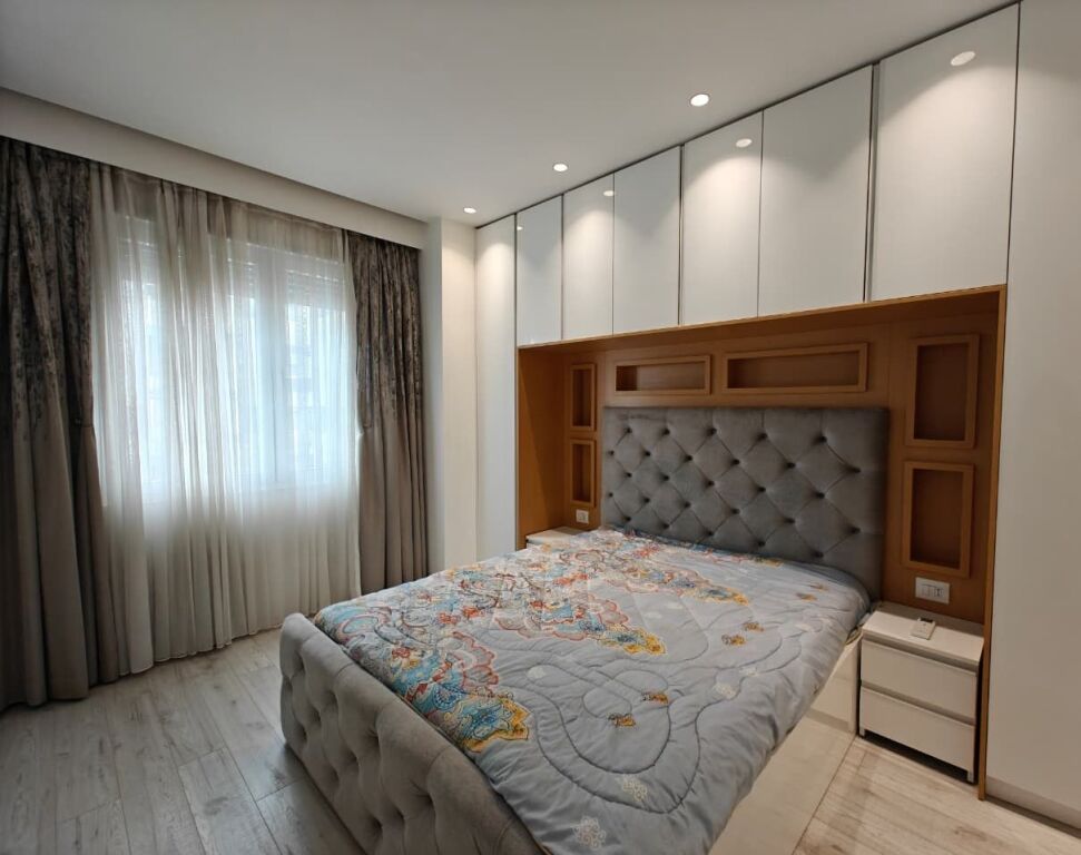 Affittasi appartamento 2+1+ posto auto