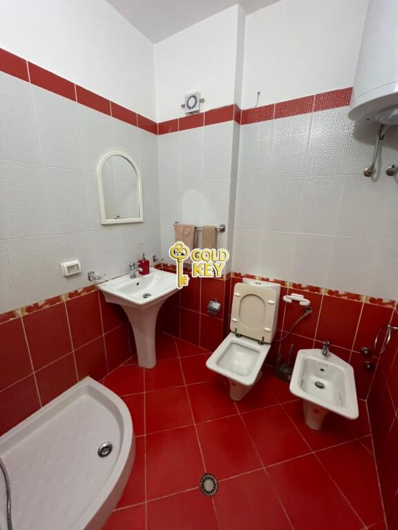 🏡 APARTAMENT ME QERA 2+1+2+VERAND+TARRAC PRANVERA DURRES
