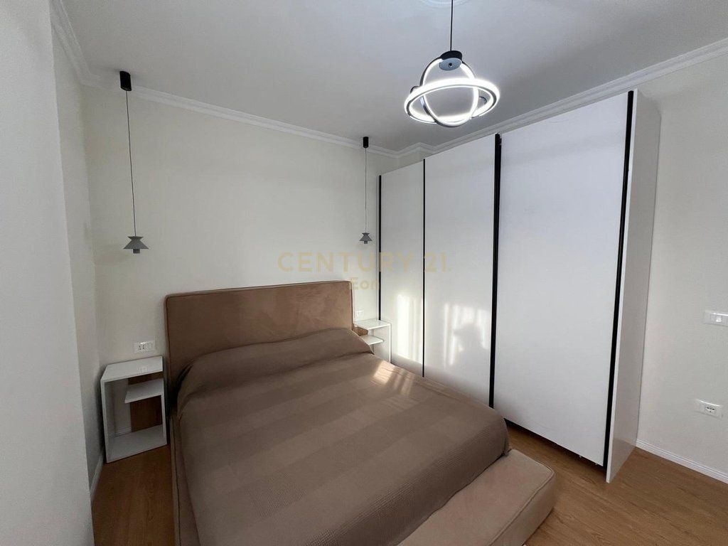 SHITET SUPER APARTAMENT 1+1 NE QENDER TE DURRESIT !!