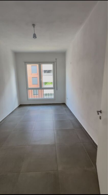 Appartamento 2+1 In Affitto, vicino a Concord Center