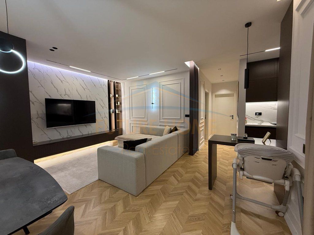 For sale, Apartment 2+1+2, Botanical Garden, Tirana