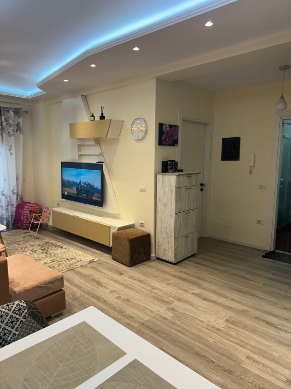 🏡 Apartment 1+1 FOR SALE 📍 At Komuna e Parisit, near Kristal Center💶 Price: 215,000 €