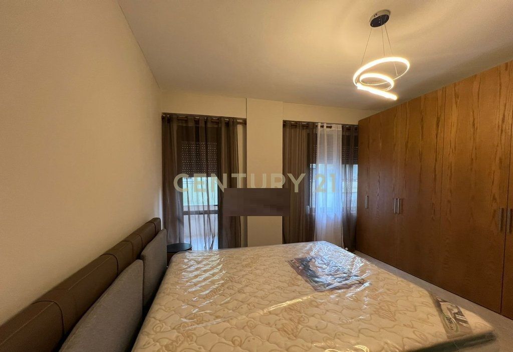 Jepet Apartament 1+1 Liqeni i Thatë