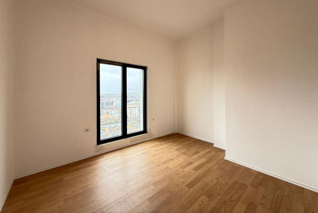 🏙️ SHITET PENTHOUSE 3+1+2 – QENDËR, TIRANË