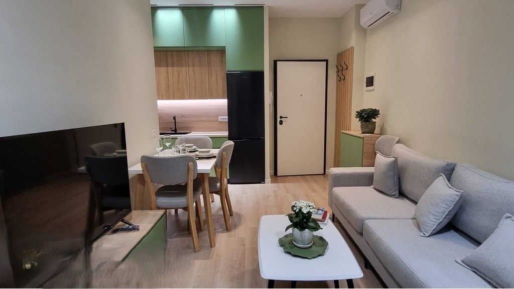 APARTAMENT 1+1 ME QIRA TEK MYSLYM SHYRI! 650 € /Muaj