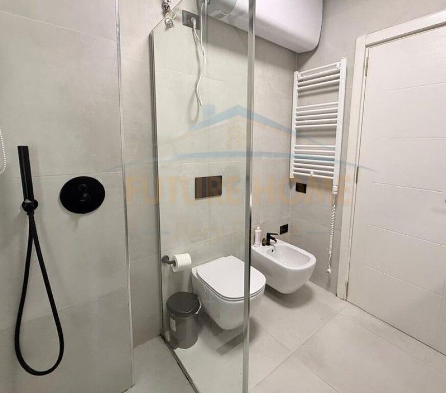 In vendita, Appartamento 2+1+2, Giardino Botanico, Tirana