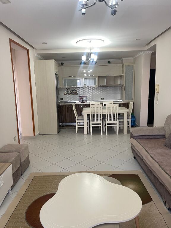 Affittasi 2+1 a Kamez