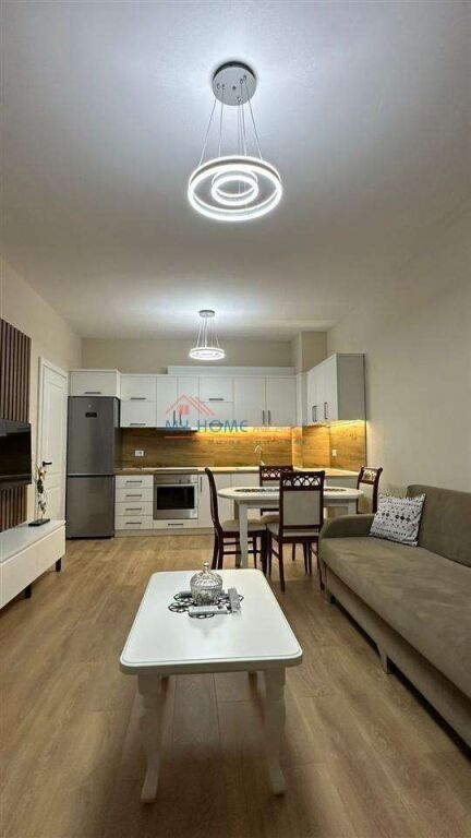 Apartament 1+1+Post Parkimi me qira tek 5 Maj Tirane