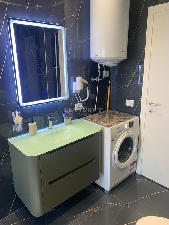 APPARTAMENTO 2+1+2 E POSTO AUTO IN AFFITTO IN VIA DRITAN HOXHA!
