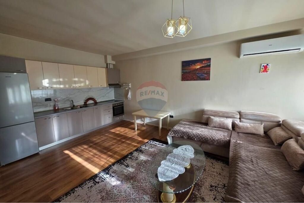 Appartamento 1+1 in affitto nella zona di Lapraka