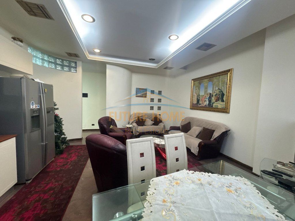 Qera, Apartament 2+1+2 , Zogu i Zi, Tiranë