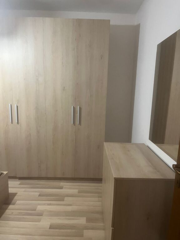 APARTAMENT NE SHITJE PRANE KRISTASLIT