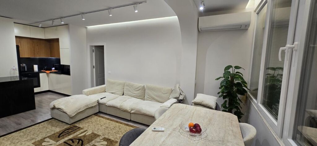 Jepet me qera 1+1 Kinostudio