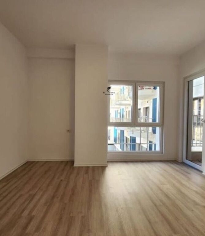 ZYRE ME QERA 100 M2 ZOGU ZI 100.000 LEKE