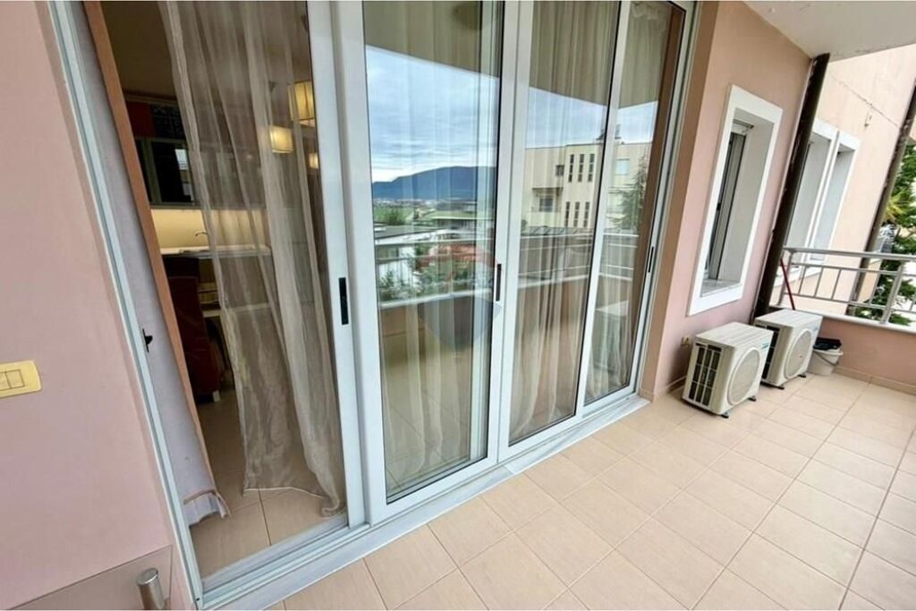 Apartament 1+1 + Parkim për Qira,Liqeni I Thatë