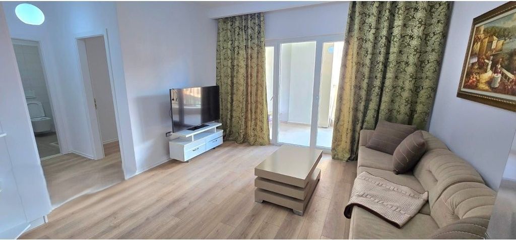 Zogu i Zi, apartament 1+1 per qira 600 € /Muaj
