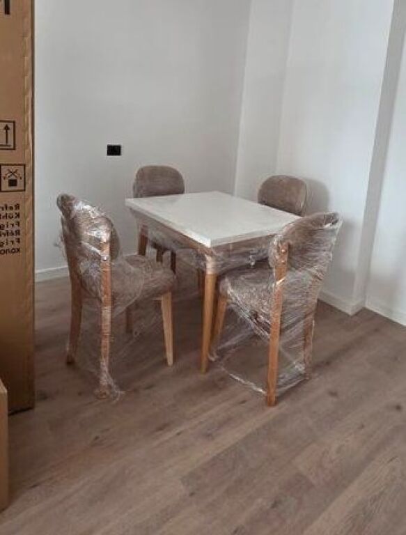 Jepet me qera 1+1+post parkimi ne Paskuqan