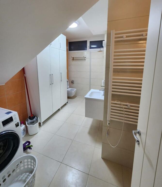 🏡 VILLA SU DUE PIANI IN AFFITTO – VICINO A TEG